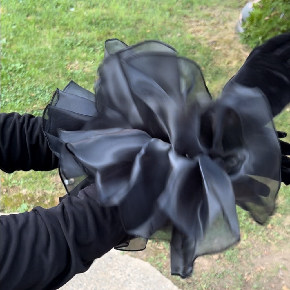 Velvet gloves